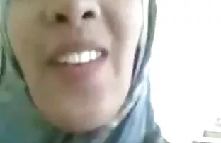 XXX Porno dengan air liur dan cerita bergambar sex terbaru creampie