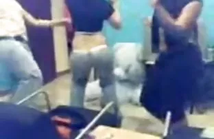 XXX Mempermainkan anjing berotot cerita dewasa 18 bergambar pisyun
