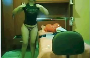 XXX Wanita berair mengisap kontol ngesex bergambar