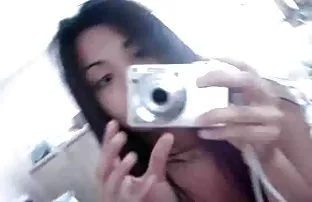 XXX Suami mesum pelayan di kisah bokep bergambar pantat